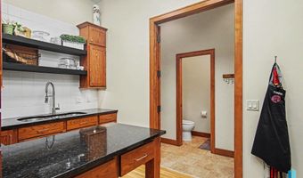 505 N Pasque Flower Trl, Brandon, SD 57005