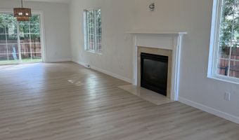 121 E MEADOW GROVE Blvd, Appleton, WI 54915