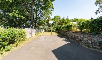 320 Palmetto Rd, Bridgeport, CT 06606