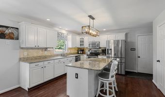 48 MADDOX Ln, Amissville, VA 20106