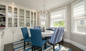 6 Bayside Ave, Newport, RI 02840