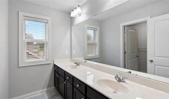 15365 Eagle Creek Way, Apple Valley, MN 55124