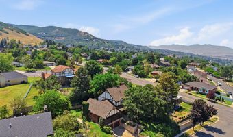 2941 OAKWOOD Dr, Bountiful, UT 84010