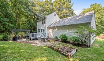 22 Quail Run, Bloomfield, CT 06002
