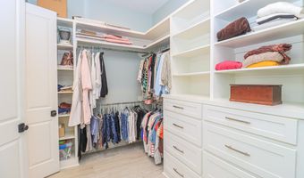 170 Fallen Oak Dr, Brandon, MS 39047