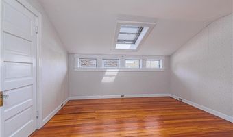 43 Standish Rd, Jamestown, RI 02835