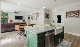600 Hiram Dr, Bauxite, AR 72011
