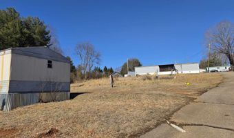 15 Spruce Pine Ln, Bassett, VA 24055