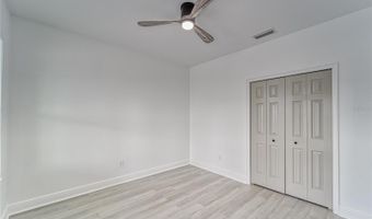 5718 SEA TURTLE Pl, Apollo Beach, FL 33572