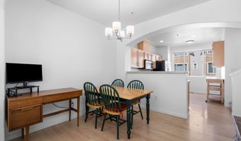 15400 SW MALLARD Dr 102, Beaverton, OR 97007