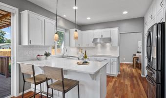 19157 GENTRY HIGHLANDS Ln, Oregon City, OR 97045