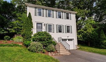28 Narragansett Rd, Cumberland, RI 02864