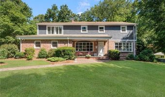 1 Gladridge Dr, East Greenwich, RI 02818