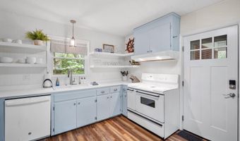 2411 Acorn Hill Ave, Beaufort, SC 29902