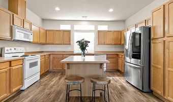 935 67th St SE, Auburn, WA 98092