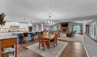 8244 SW Indian Hills Rd, Auburn, KS 66402