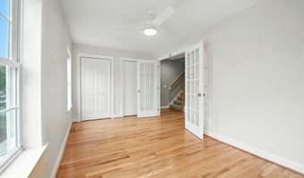 2134 S LOWELL St, Arlington, VA 22204