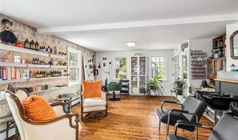 442 Dodge St, Block Island, RI 02807