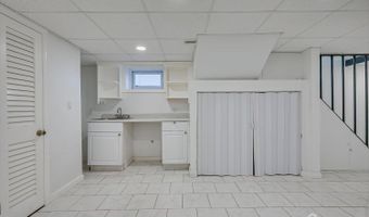 320 Demorest Ave, Avenel, NJ 07001