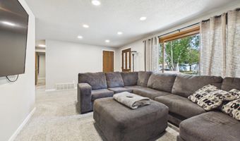 1112 Forest St, Brookings, SD 57006