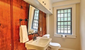 1147 Great Rd, Lincoln, RI 02865