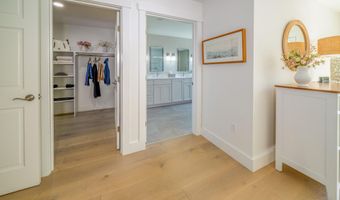 8 Shipmasters Cove Rd, Belfast, ME 04915