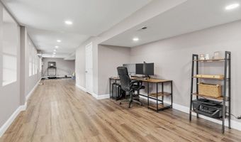 31 Manor Rd, Bolton, MA 01740