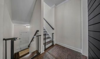 25 W Cross Trl 25, Danbury, CT 06810