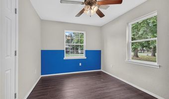 702 9th St, Barling, AR 72923