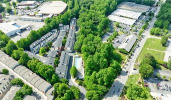 1380 Stirling Cir NW 26, Atlanta, GA 30318