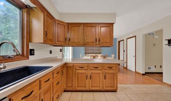 13 SPRINGWOOD Dr, Dover, DE 19904