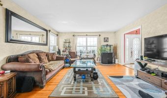 1 SOUTHDOWN Dr, Andover, NJ 07848