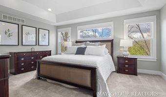 5254 Canyon River Dr NE, Ada, MI 49301