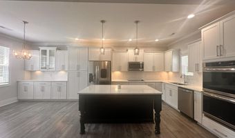 201 Thistleberry Dr, Aberdeen, NC 28315