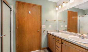 1706 22nd Ave SW, Austin, MN 55912