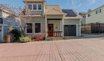 246 9th St Aly, Ashland, OR 97520