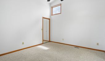 1657 Wake Robin Ct, Ann Arbor, MI 48103