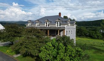 286 Carter St, Barnet, VT 05821