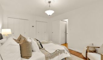 2400 41ST St NW 212, Washington, DC 20007