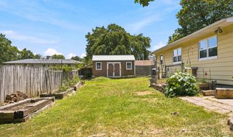 1306 Porter Ave, Aurora, MO 65605