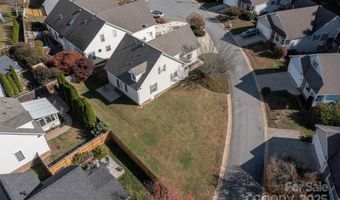 8 Sweet Gum Dr, Asheville, NC 28805