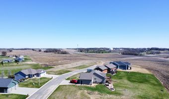1738 Tiger Ridge Ct, Albert Lea, MN 56007