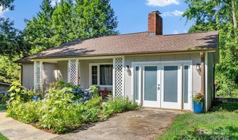200 Aurora Dr, Asheville, NC 28805