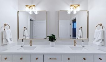 1435 W WHITMAN Ct, Anthem, AZ 85086