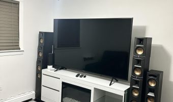 19 Center St, Barnegat, NJ 08005