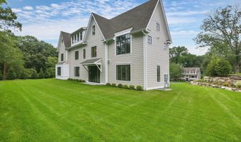 8 Fado Ln, Cos Cob, CT 06807