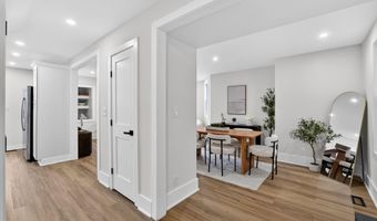 907 LAWRENCE St NE, Washington, DC 20017