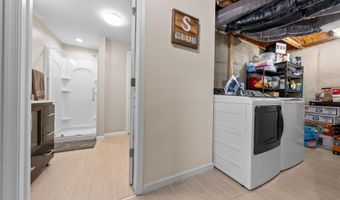 1658 PINEWIND Dr, Alburtis, PA 18011