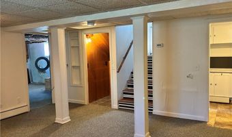 5 Ellwood Pl, Newport, RI 02840