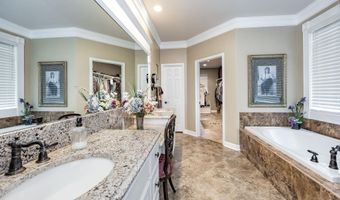 5 Utrera Ln, Hot Springs Village, AR 71909